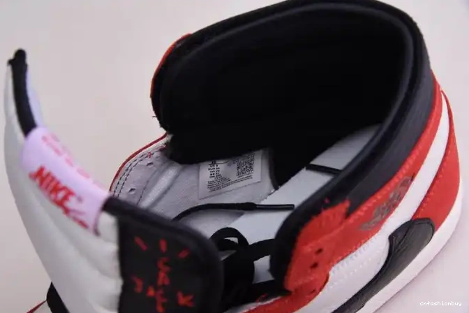 OG - 1 TRAVIS HIGH CD4487 RETRO X 100(RED) JORDAN AIR SCOTT 0706